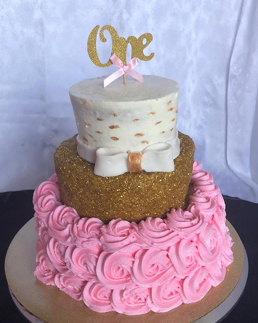Cake by BreAunns Petite Cakes