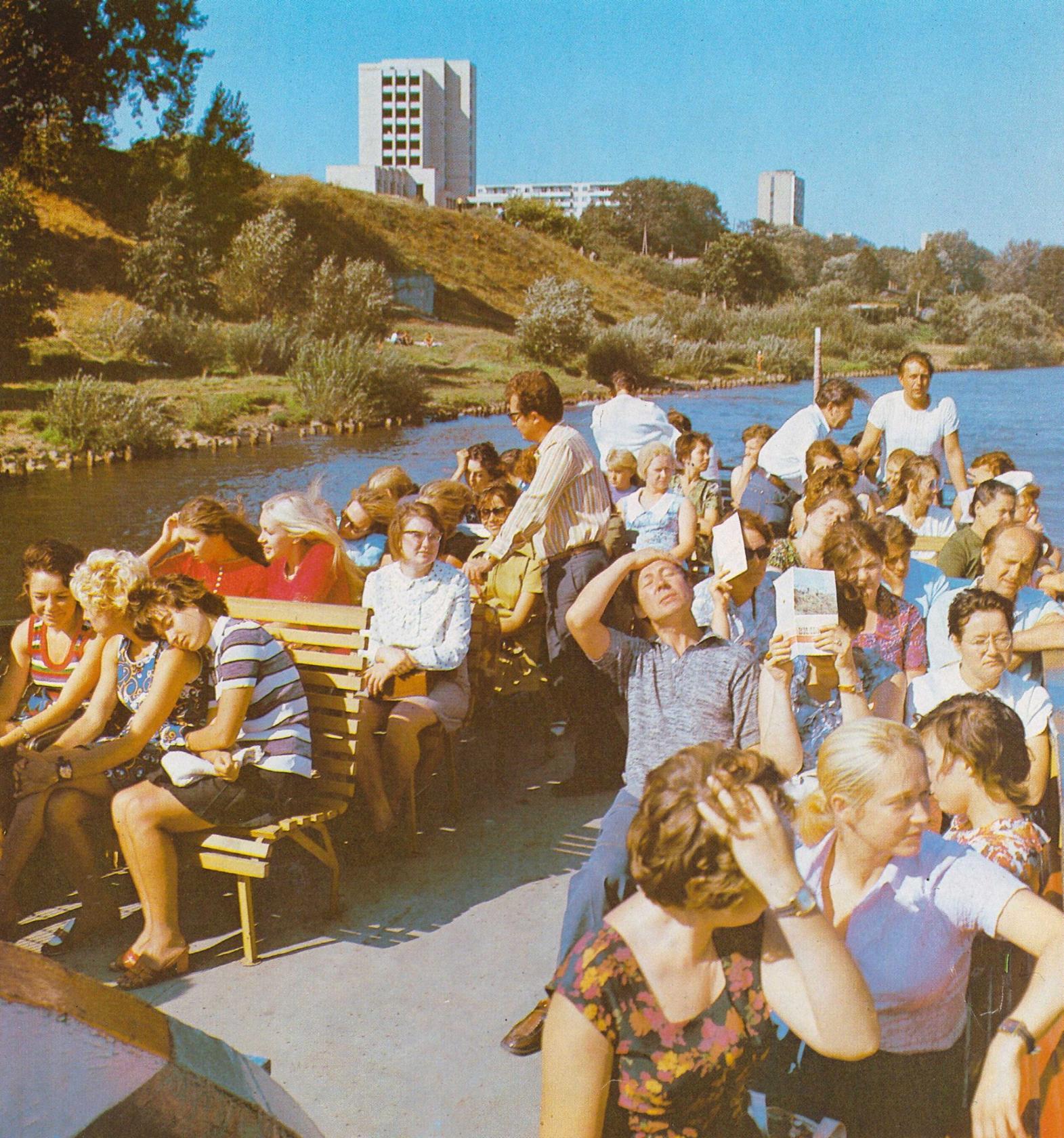 1980. Отдых в выходные дни по реке Нерис