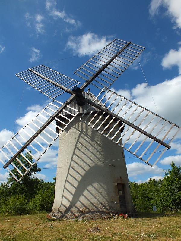 Promilhanes - Moulin à vent du Mas de la Bosse