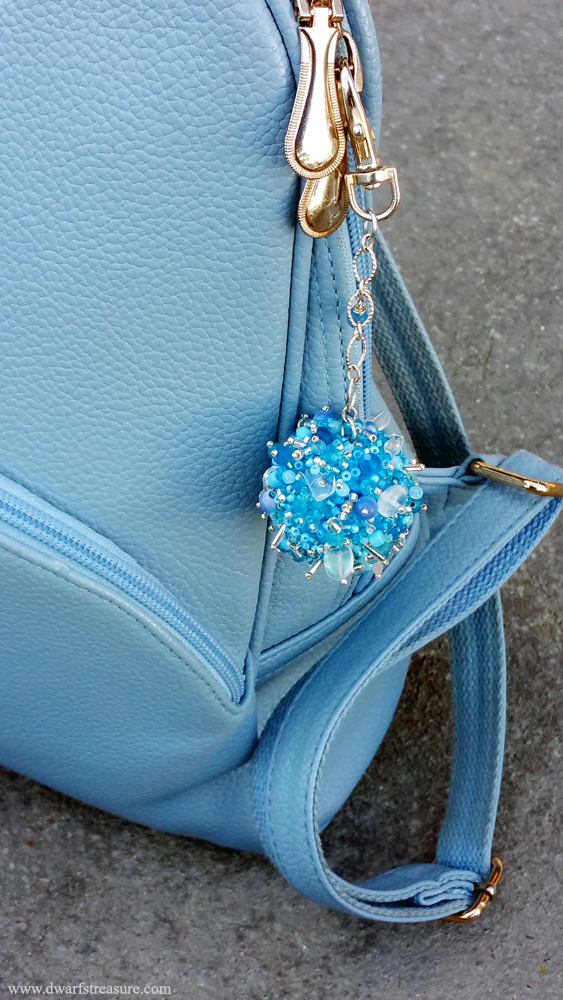 Sophisticated blue seed bead ball key holder