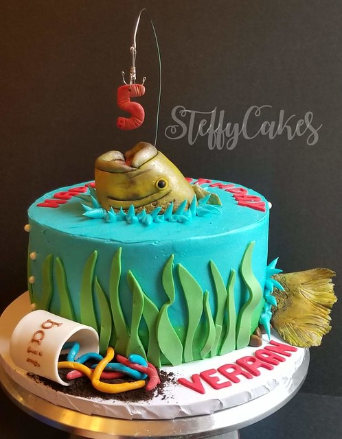 Cake by SteffyCakes