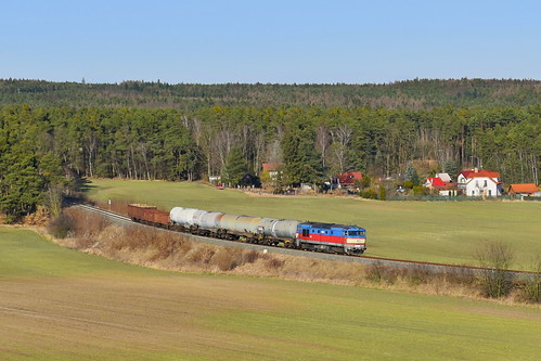 bardotky 751316 train railway diesel nature