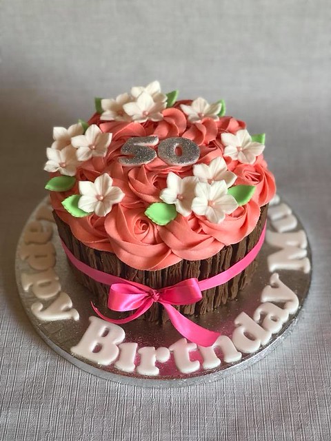 Cake by Carver's Cupcakes