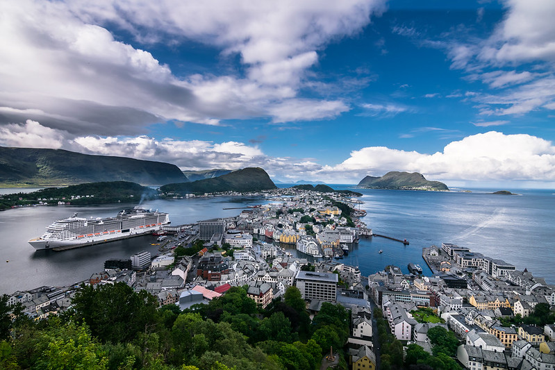 Crucero de ensueño por los Mares del Norte - Blogs de Noruega - Día 3: Sábado 11 de Agosto de 2018: Alesund, Museo Sunmore y Faro de Alnes (4)