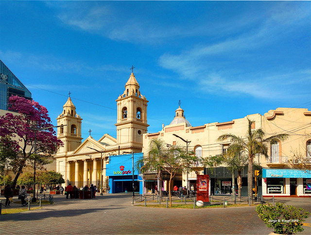 Catedral Basílica y el antiguo Hotel Plaza