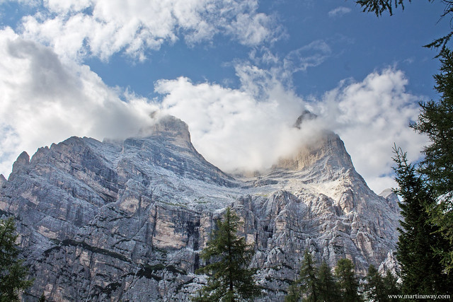 Il Pelmo visto dal sentiero che porta da Zoppè di Cadore al Rifugio Venezia