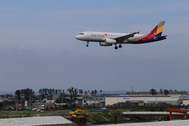 Asiana Airlines HL7738