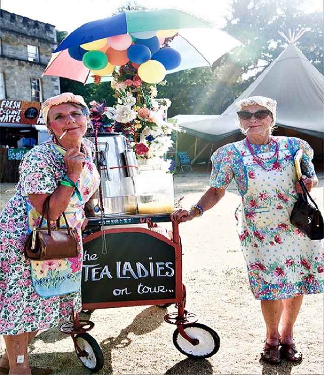 Tea Ladies on Tour, photo Geoffrey Davies
