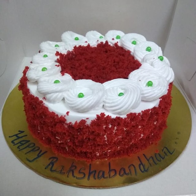 Red Velvet Cake by Sweet Carvings