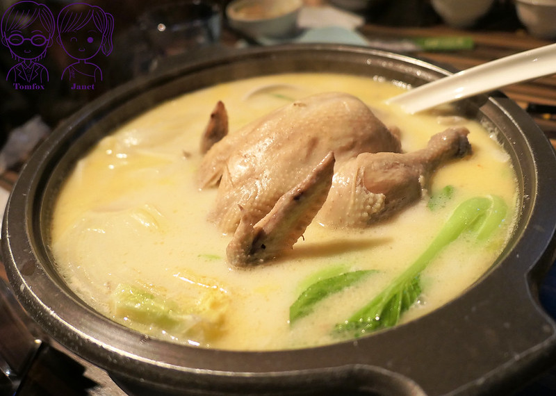 47 FIFI茶酒沙龍-常玉廳 砂鍋土雞濃湯