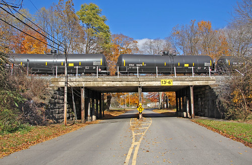 csxtrains csx csxnewcastlesubdivision newtonfallsohio tankcars tankertrains