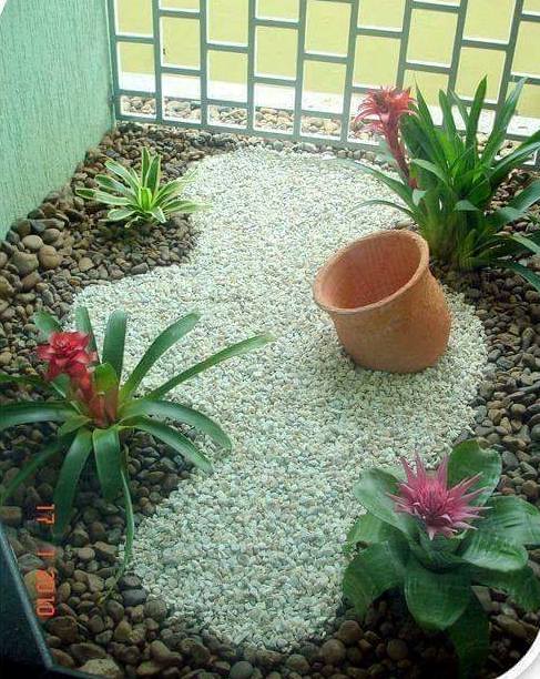 DIY Small Entrance Garden Decorating Ideas of Your House