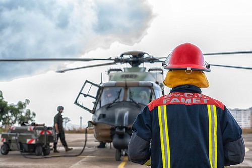 Las Fuerzas Aeromóviles del Ejército de Tierra están en pleno proceso de modernización, basado en modelos de helicóptero que aportan nuevas capacidades, además de haber propiciado que se establezca en España una industria puntera de este tipo en aeronaves