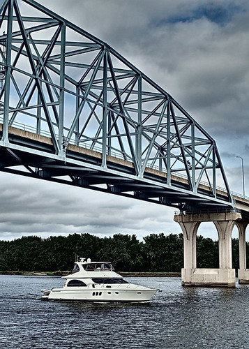 bridge boat cabincruiser mississippiriver dramatictone artfilter