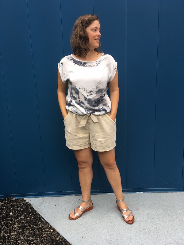 The Last Summer Project:  Simplicity 1887 Shorts (in Sparkly Linen!)