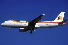 Iberia A320-214 EC-ILQ BCN 18/09/2004