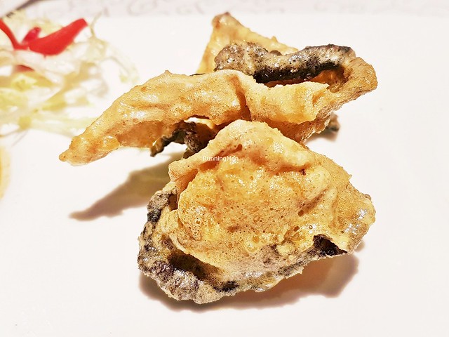 Fried Fish Skin With Salted Egg Yolk