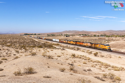 up union pacific hodge cajon pass barstow hesperia helendale treno ferrovia usa train railway mixed freight manifest desert california