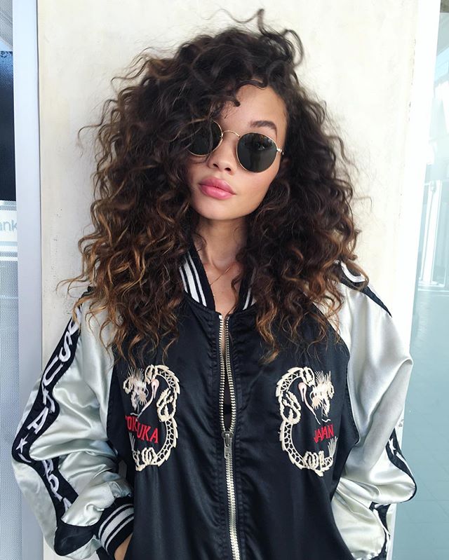 Best Haircuts For Curly Hair 2019 That Stand Out 40