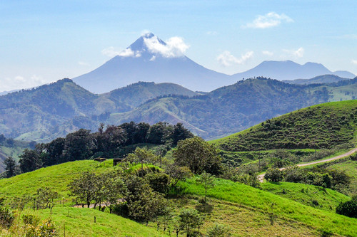 costarica cri guanacaste landscape landschaft ríochiquito volcánarenal volcano vulkan