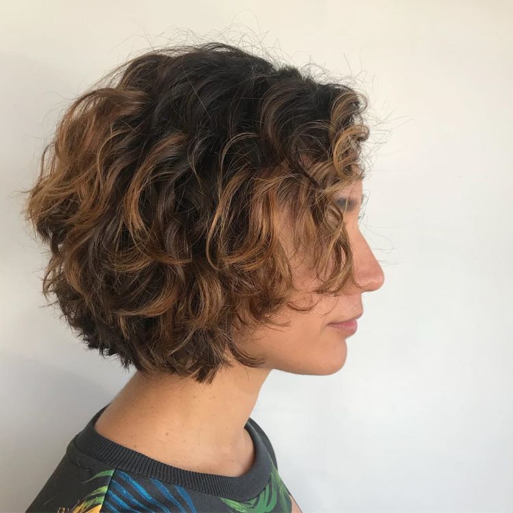 Best Haircuts For Curly Hair 2019 That Stand Out 16