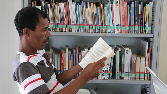 Celso Román Visita las bibliotecas públicas de Tumaco, Programa Escritores en las Bibliotecas