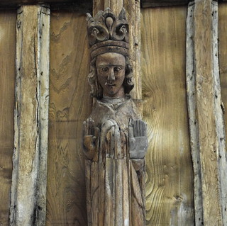 crowned angel (early 16th Century)
