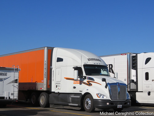 schneider national sni carriers kenworth kw t680 sleeper trucking transportation