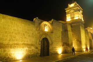 12-122 Kathedraal bij nacht