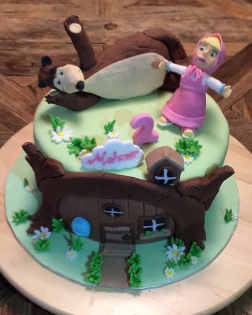 Masha and the Bear by Cake Make