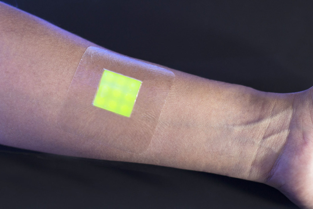 The prototype dressing glows brightly when a wound becomes infected, allowing doctors to diagnose infections quickly and accurately.