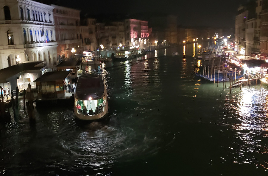 01-arriving-in-venice-by-night