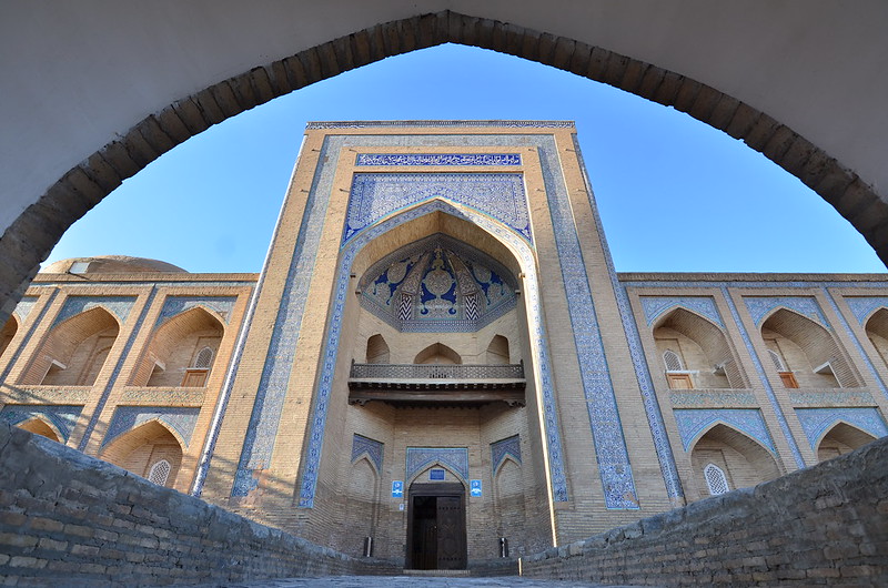 Узбекистан: обязательная программа