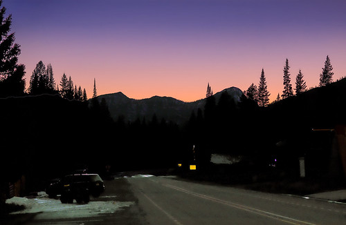 montana cookecity beartoothhighway us212 night lowlight absarokamountains twilight trees car road highway