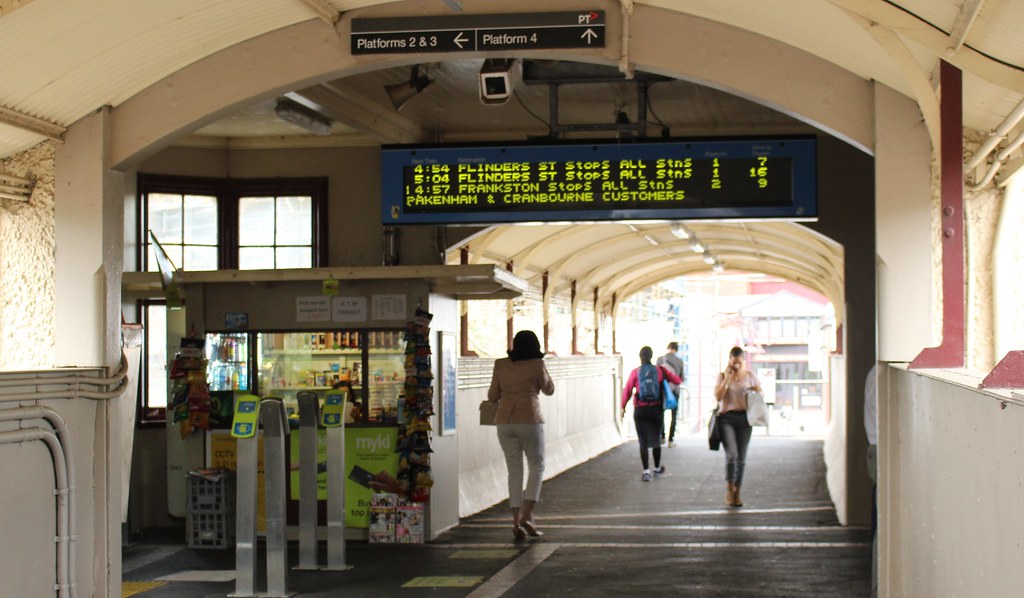 Armadale station, concourse