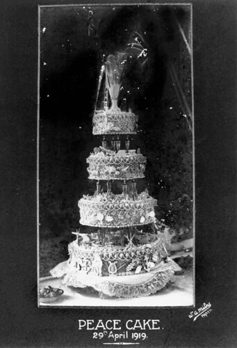 queensland statelibraryofqueensland ww1 worldwari firstworldwar armistice peace celebrations cake cakedecorating peacecake
