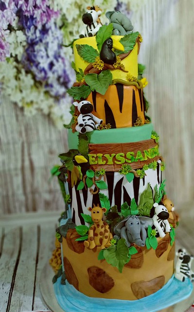 Safari Cake by Sweetdreams by Yanna and Yesha