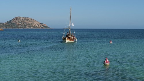 sardinia sardinien sardegna costacorallina beach strand boat boot meer sea isolatavolara
