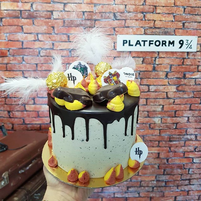 Harry Potter Themed Cake by Bondie Designer Cupcakes