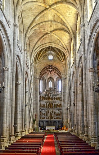 geo:lat=4053828485 geo:lon=726945162 geotagged guarda portugal nave central sé cathedral catedral gotico gothic nikon d7000 stonework architecture building wall vault ceiling aisle
