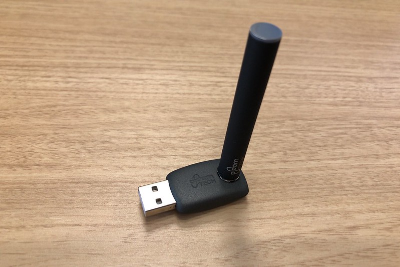 JT Ploom TECHスターターキットの中身　USB充電器+本体