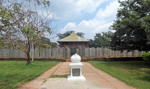 sl-6 anuradhapura-palais de bronze (1)