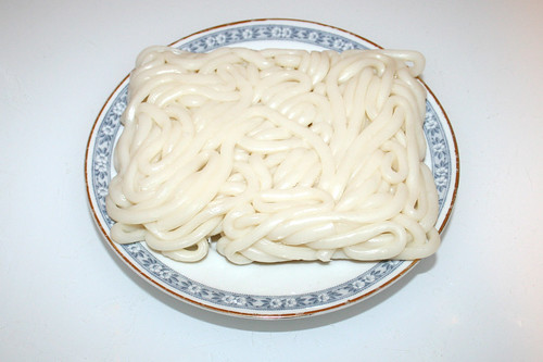 06 - Zutat Udon-Nudeln / Ingredient udon noodles