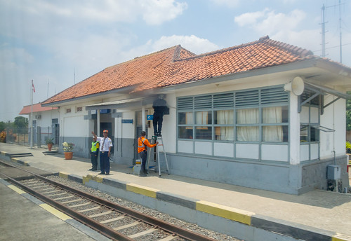 stasiun station dutch heritage railway indonesia train keretaapi rel architecture building westjava jawabarat cilegeh subang