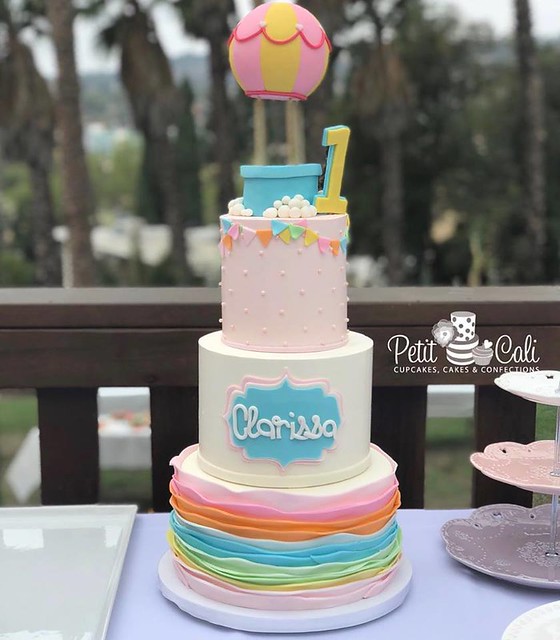 Cake by Petit Cali - Cupcakes, Cakes & Confections