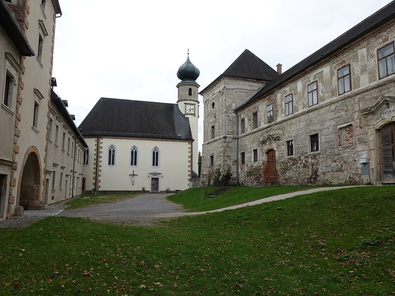Schloss Neuhaus