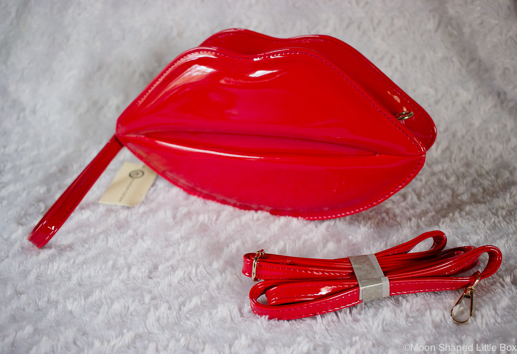 Lips bag, huulilaukku, bag with lips, lip shaped bag