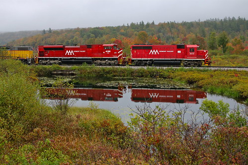 trains railroads vermontrailway fallcolors freighttrains gp402 sd70m2 danby vermont