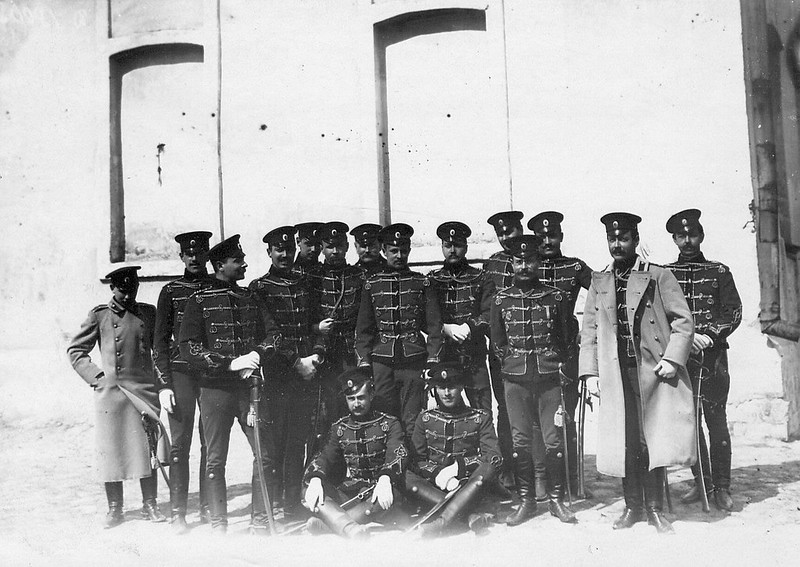 1900-е. Группа офицеров-гусар полка