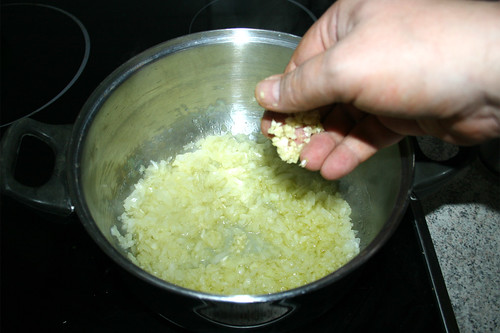 26 - Knoblauch addieren / Add garlic